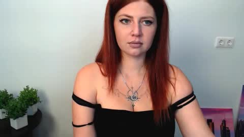 Lizzy3 online show from September 26, 1:15 pm