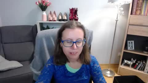 Lizzy online show from September 29, 4:28 am