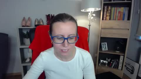 Lizzy online show from October 30, 6:26 am