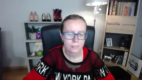 Lizzy online show from November 3, 5:20 am