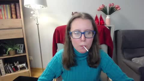 Snapshot of lizzy_sparkle chatting on February 13, 5:58 am Lizzy online show from February 13, 5:58 am