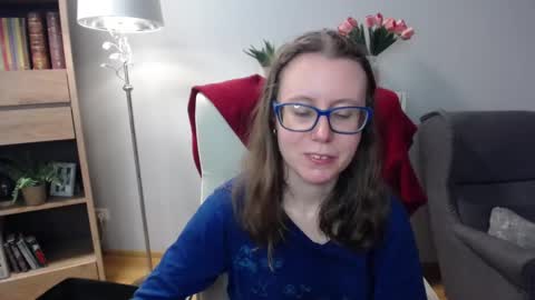 Snapshot of lizzy_sparkle chatting on February 23, 5:38 am Lizzy online show from February 23, 5:38 am