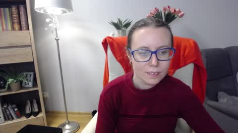 Snapshot of lizzy_sparkle chatting on February 24, 5:38 am Lizzy online show from February 24, 5:38 am