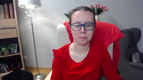 Snapshot of lizzy_sparkle chatting on February 26, 5:50 am Lizzy online show from February 26, 5:50 am