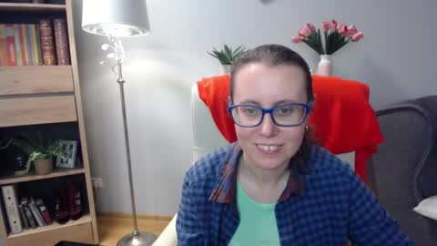 Snapshot of lizzy_sparkle chatting on March 6, 6:21 am Lizzy online show from March 6, 6:21 am