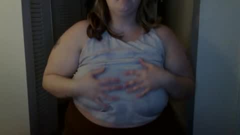 Snapshot of lizzybethxx chatting on January 23, 12:25 am lizzybethxx online show from January 23, 12:25 am