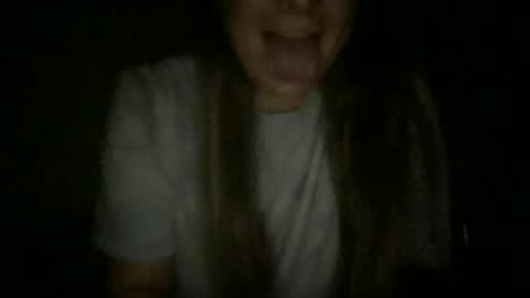 llainey1 online show from September 19, 3:52 am