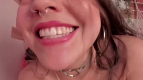 Snapshot of llanna_ chatting on April 17, 7:28 pm Llanna online show from April 17, 7:28 pm