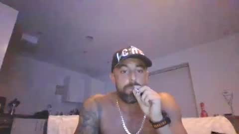 Leon online show from September 9, 9:25 pm