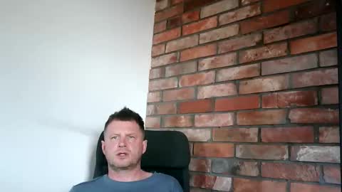 Snapshot of lllukasssxxx chatting on June 2, 2:19 pm lllukasssxxx online show from June 2, 2:19 pm