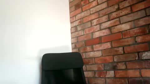 Snapshot of lllukasssxxx chatting on June 4, 10:43 am lllukasssxxx online show from June 4, 10:43 am