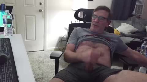 Snapshot of lngdickdaddy chatting on February 27, 8:14 am LongDick Daddy online show from February 27, 8:14 am
