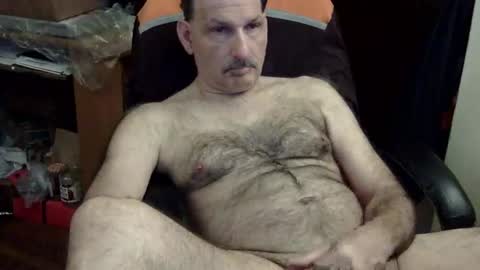 Snapshot of loades182025 chatting on October 28, 2:37 am loades182025 online show from October 28, 2:37 am