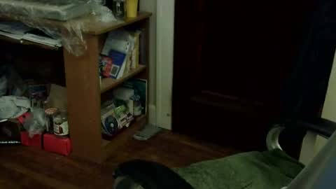 Snapshot of loades182025 chatting on November 6, 4:02 am loades182025 online show from November 6, 4:02 am