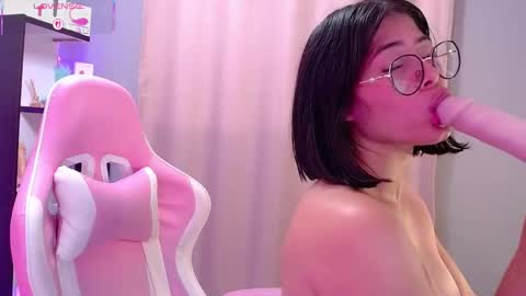 Snapshot of loaluxury chatting on March 10, 7:29 pm Pamela online show from March 10, 7:29 pm