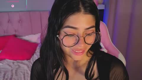 Snapshot of loaluxury chatting on December 4, 12:58 pm Pamela online show from December 4, 12:58 pm