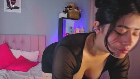 Snapshot of loaluxury chatting on December 5, 1:03 am Pamela online show from December 5, 1:03 am