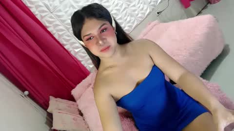 Snapshot of lobotara69 chatting on February 4, 10:13 pm Thea online show from February 4, 10:13 pm