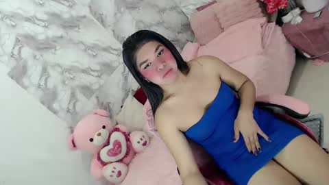 Thea online show from December 3, 8:51 pm