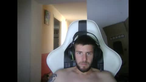 Snapshot of lobotomy54 chatting on September 19, 1:01 pm lobo online show from September 19, 1:01 pm