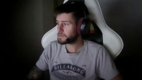 lobo online show from November 24, 1:44 pm