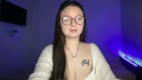 locaalis1 online show from October 9, 10:46 am