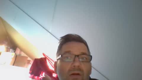 lofkok online show from April 12, 11:04 am