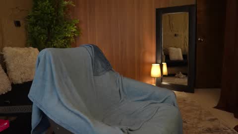 Snapshot of logan_cardenas1 chatting on October 5, 1:04 am logan_cardenas1 online show from October 5, 1:04 am