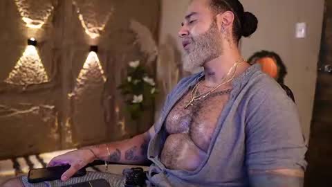 logan_cardenas1 online show from June 13, 12:08 am
