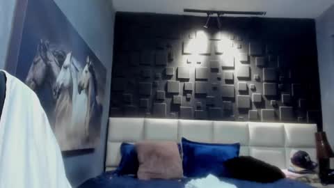 logan_varela online show from December 7, 2:57 pm