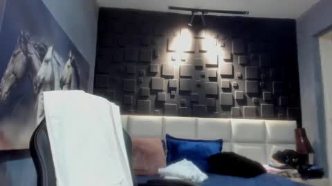 logan_varela online show from December 7, 6:04 pm