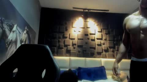 logan_varela online show from December 13, 11:02 am