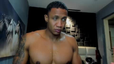 logan_varela online show from December 14, 10:24 am
