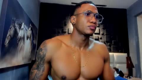 logan_varela online show from December 18, 1:34 pm