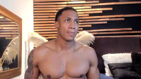 logan_varela online show from December 21, 12:38 pm