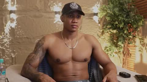 Snapshot of logan_varela chatting on November 15, 11:51 am logan_varela online show from November 15, 11:51 am