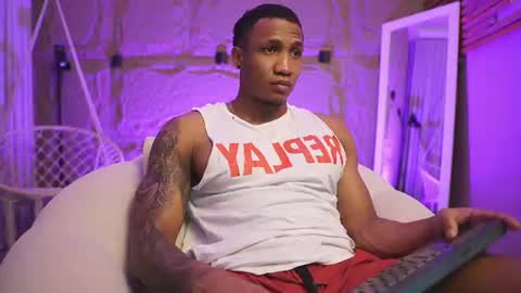 logan_varela online show from June 18, 1:37 pm