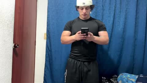 Snapshot of logan_x3 chatting on September 9, 3:39 am Logan online show from September 9, 3:39 am