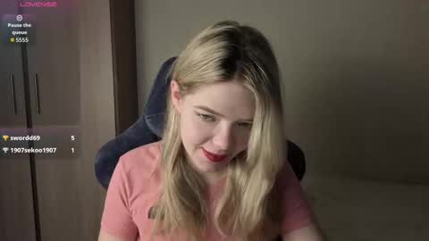 Snapshot of logandrive chatting on February 3, 1:38 pm Logan and Katana online show from February 3, 1:38 pm