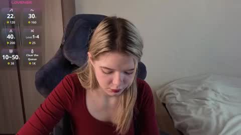 Snapshot of logandrive chatting on February 9, 10:52 am Logan and Katana online show from February 9, 10:52 am