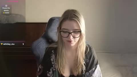 Snapshot of logandrive chatting on March 17, 12:19 pm Logan and Katana online show from March 17, 12:19 pm