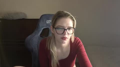 Snapshot of logandrive chatting on March 19, 1:04 pm Logan and Katana online show from March 19, 1:04 pm