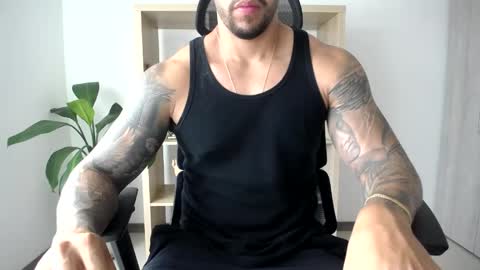 Logan Wolfp online show from May 5, 9:01 pm
