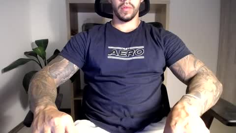 Logan Wolfp online show from May 6, 11:32 pm