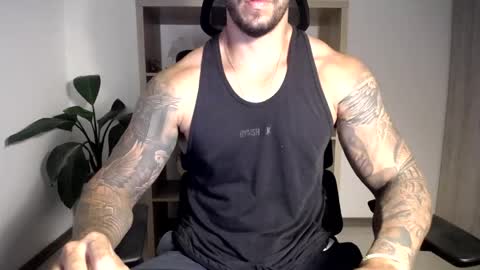 Logan Wolfp online show from May 14, 12:39 am