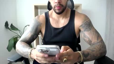 Logan Wolfp online show from June 26, 5:17 pm