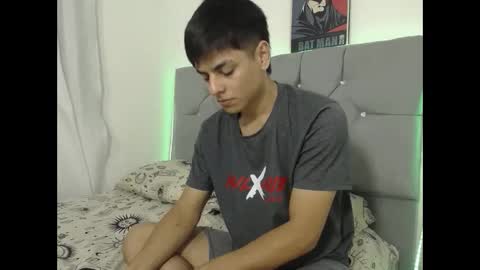 Snapshot of loganjhonson19 chatting on April 6, 2:09 am loganjhonson19 online show from April 6, 2:09 am