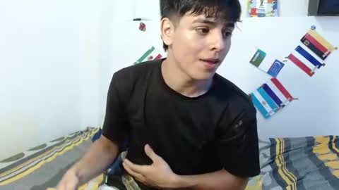 Snapshot of loganjhonson19 chatting on July 2, 3:23 am loganjhonson19 online show from July 2, 3:23 am
