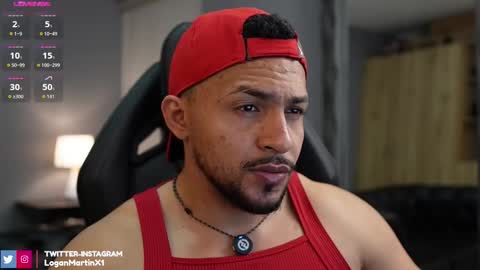 Snapshot of loganmartinx chatting on February 21, 11:17 pm loganmartinx online show from February 21, 11:17 pm