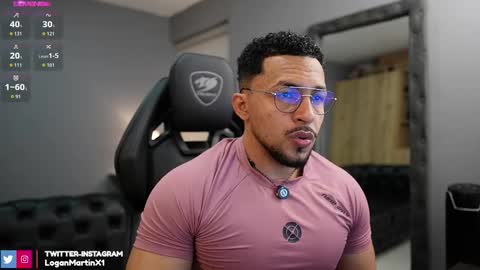 Snapshot of loganmartinx chatting on February 27, 11:38 pm loganmartinx online show from February 27, 11:38 pm